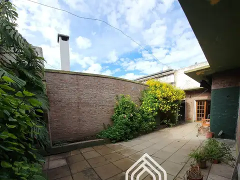 VENTA DE CASA CÉNTRICA EN MERCEDES B