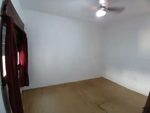 Casa en Venta en Isidro Casanova, USD 55.000