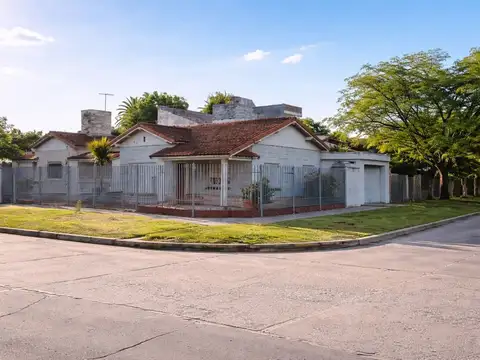 Venta Casa 4 Amb-Cochera Cub- Zona Comercial