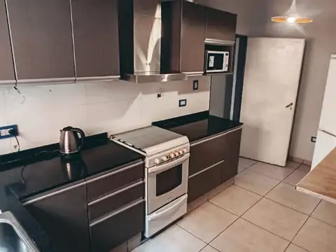 Avenida Pedro Molina 600