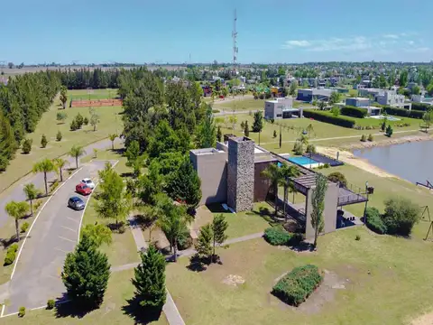 Terreno en Venta en Puerto Roldan, USD 125.000