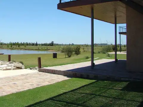 Terreno en Venta 20  mts Frente