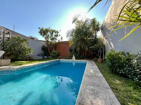 Imperdible casa 5 amb + dep jardin pileta Banfield