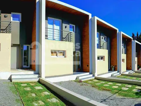 COMPLEJO DE 5 DEPARTAMENTOS EN VENTA EN TANDIL, BUENOS AIRES