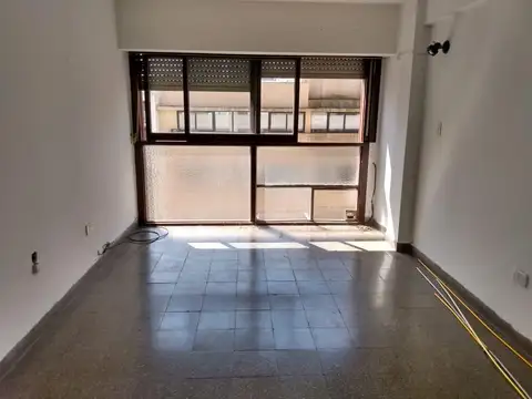 12 N°745 E/ 46 Y 47 - 6°B