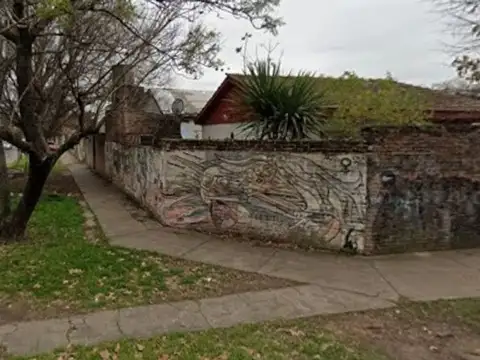 CASA EN VENTA A REFACCIONAR TEMPERLEY.