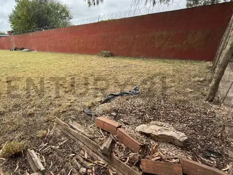 Venta de lote, al frente, Miramar