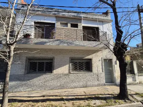 VENTA EN BLOCK DOS PROPIEDADES 4 Y 3 AMB V. ALSINA