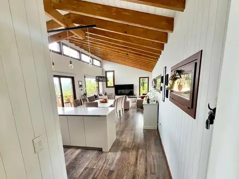 Casa 3 ambientes con 2 baños