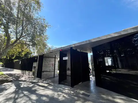 Alvarez Thomas  2700