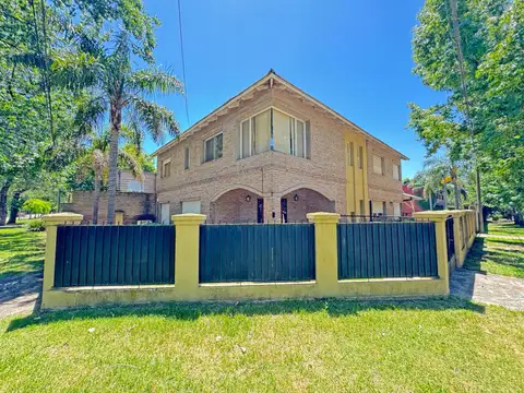 Casa en alquiler de 3 dormitorios c/ cochera en Fisherton