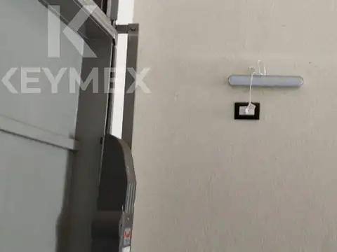 59 e/ 17 y 18 - COCHERA SEMICUBIERTA EN LA PLATA