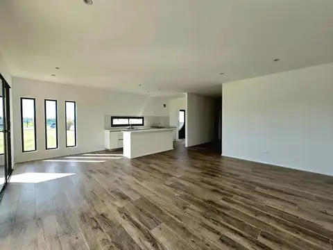 CASA EN VENTA EN SANTA ELISA - PILAR DEL ESTE