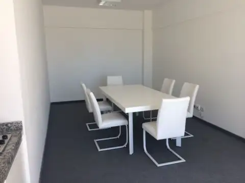 Oficina 2 ambientes con 1 baño