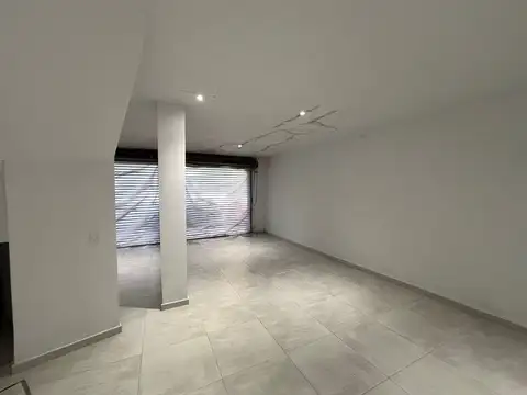 EN LOTE PROPIO, IDEAL INVERSOR,SIN EXPENSAS EN EXC. UBICACIO