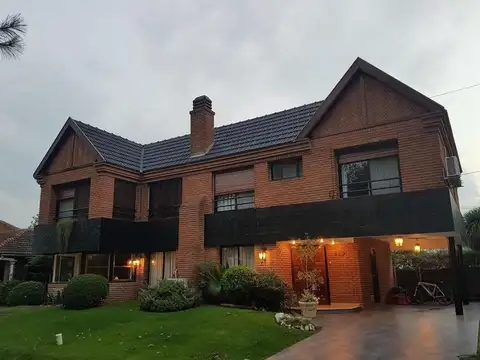 Casa Chalet  en Venta en El Venado I, Esteban Echeverría, G.B.A. Zona Sur