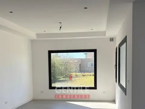 Casa de 4 ambientes en el barrio El cantón - islas - Venta