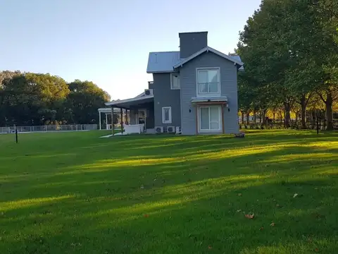 Casa en Venta con 6 cocheras