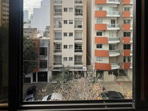 Oficina 6 ambientes con 2 baños