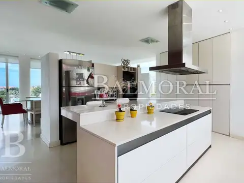 Casa en Alquiler Temporal en Pinamar, USD 0