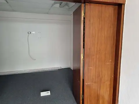 Oficina en Alquiler 50 años