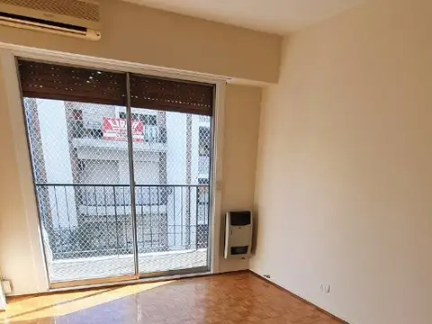 Departamento en Venta en Parque Rivadavia, USD 135.000