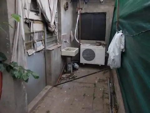 Casa 4 ambientes con 1 baño