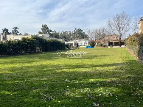 Terreno en Venta 22  mts Fondo