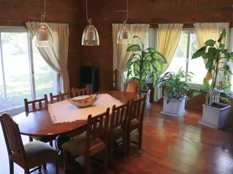 Casa 10 ambientes con 7 baños