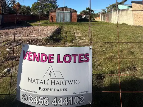 2 lotes a metros del puerto