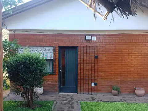 EN VENTA HERMOSA PROPIEDAD EN LA REJA, CONSTA DE 2 DORMITORIOS AMPLIOS, HERMOSO PARQUE - FICHA 9926