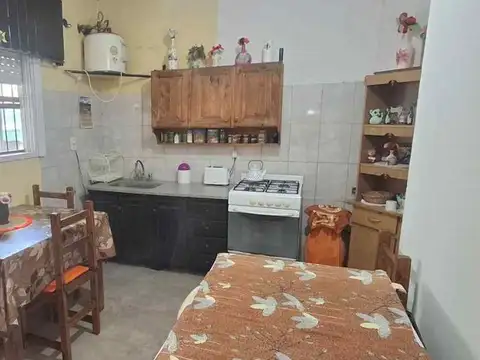 VENTA CASA 3 AMB + DPTO 2 AMB MERLO, GARAGE, PATIO