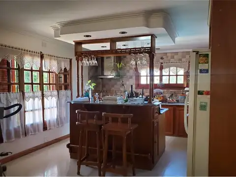 Casa en Venta con 8 cocheras
