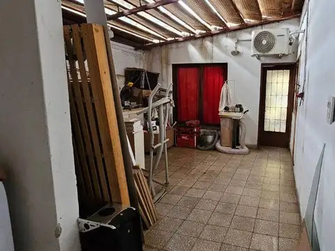 Casa 6 ambientes con 1 baño