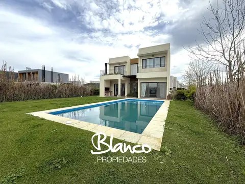 Casa en Venta en Puertos del Lago, Barrio Araucarias, Escobar, G.B.A. Zona Norte