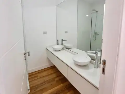 Casa 4 ambientes con 3 baños