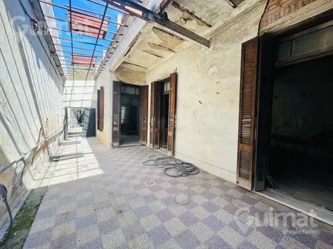 Casa en Floresta lote propio