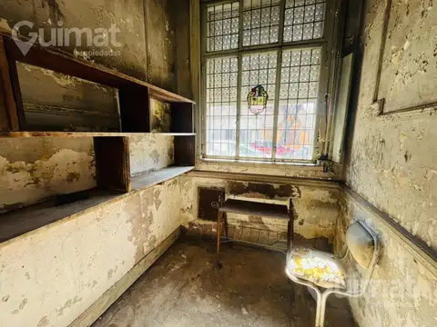 Casa 7 ambientes con 1 baño