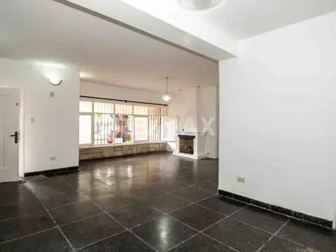 CASA 3 DORMITORIOS ALQUILER ESTUDIO COCHERA