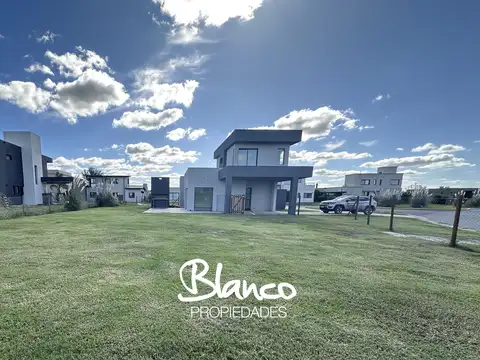 Casa  en Venta en San Sebastian, Escobar, G.B.A. Zona Norte