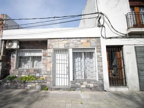 VENTA CASA REDUCTO  3 DORMITORIOS