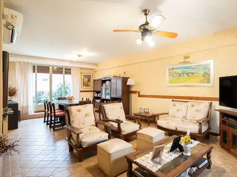 VENTA CASA 5 AMBIENTES PATIO COCHERA APTO CREDITO