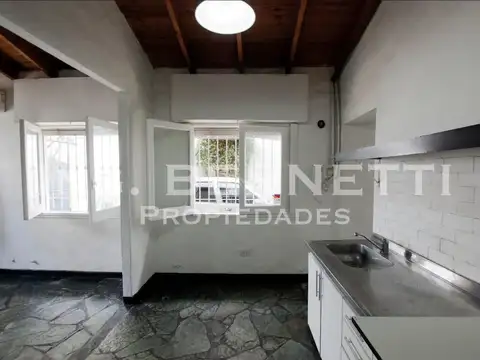 Ceretti 3200, Piso PB