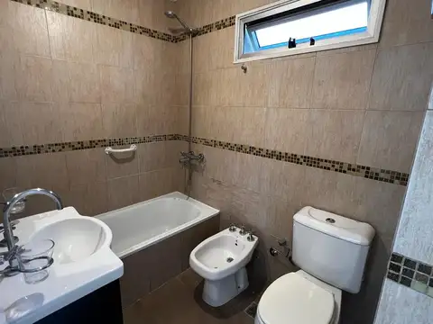 Departamento en Alquiler en Villa Pueyrredon, $ 700.000