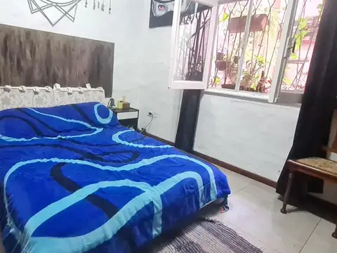 ¡Perfecta para vos! Casa de 5 Ambientes con Patio y Terraza lista para habitar- En Venta