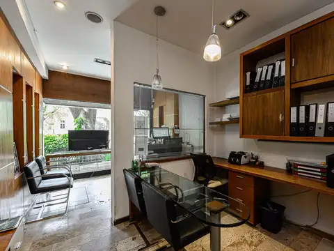 Local en Las Cañitas