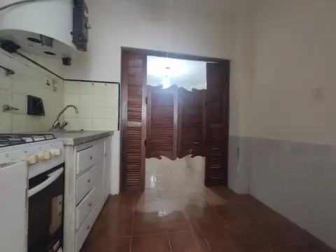 DEPARTAMENTO 2 DORMITORIO, PATIO, PB FRENTE. "SIN EXPENSAS"
