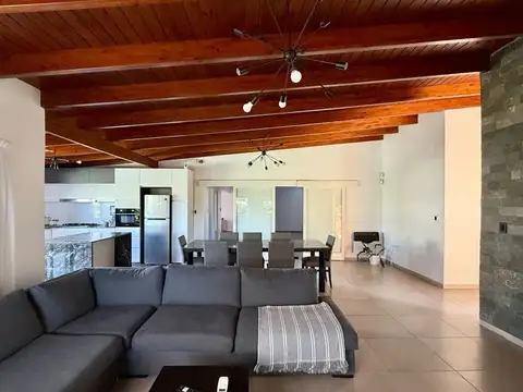 Casa en Venta en Funes, USD 205.000