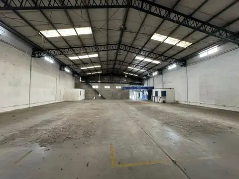 Galpon en Venta 31  mts Fondo