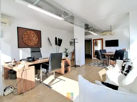 Oficina en Venta con 3 cocheras